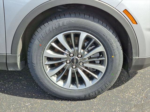 Used 2022 Lincoln Nautilus Reserve w/ Luxury Package image 27