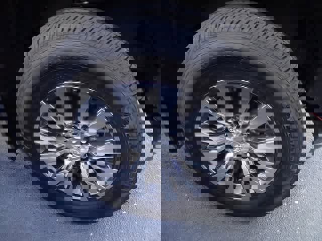 Used 2020 Toyota Tacoma Limited image 20