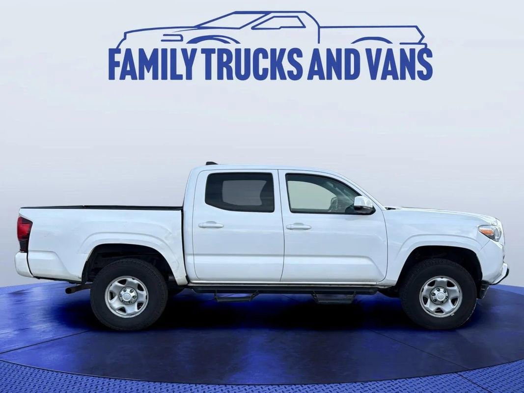 Used 2020 Toyota Tacoma SR AWD/4WD image 6
