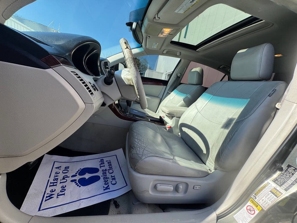 Used 2012 Toyota Avalon Limited FWD image 9