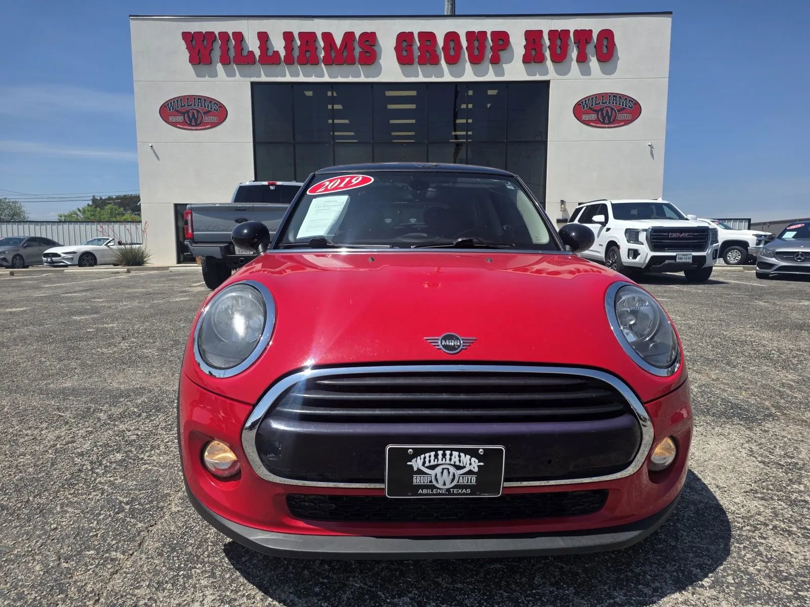 Used 2019 MINI Cooper 2-Door Hardtop image 2