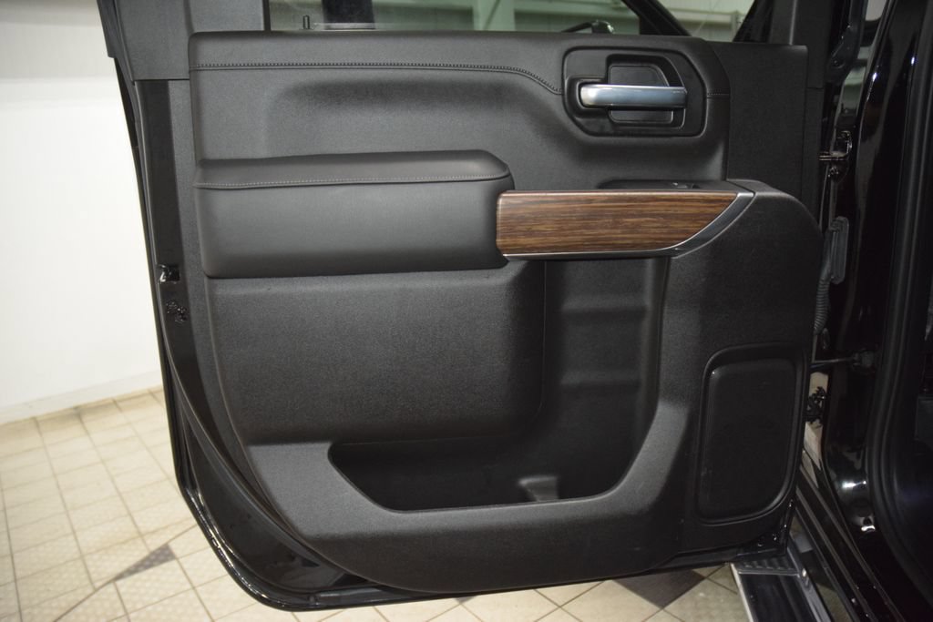 Used 2022 Chevrolet Silverado 2500 High Country w/ Z71 Off-Road Package AWD/4WD image 47