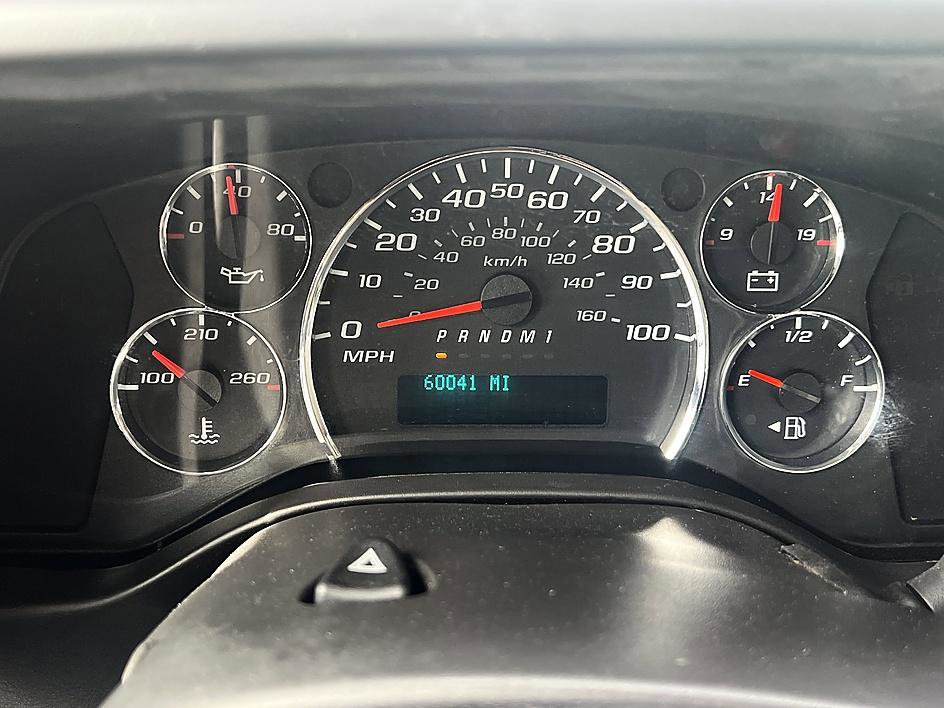 Used 2015 Chevrolet Express 3500 Extended image 21