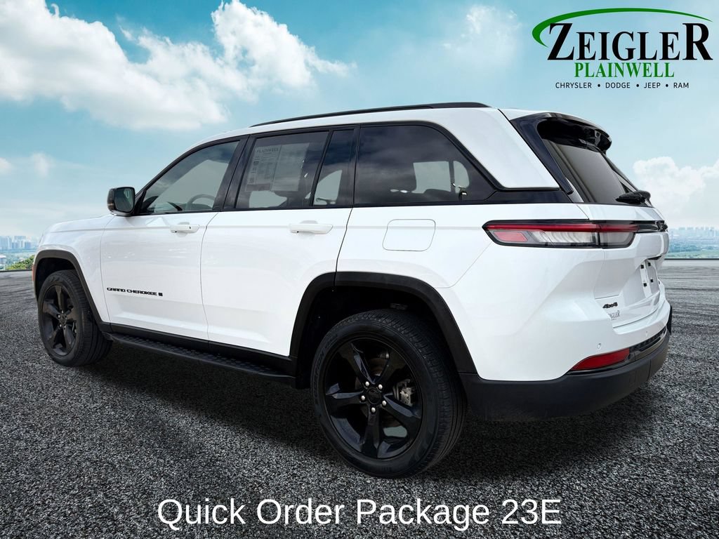 Used 2024 Jeep Grand Cherokee Limited w/ Luxury Tech Group II AWD/4WD image 3