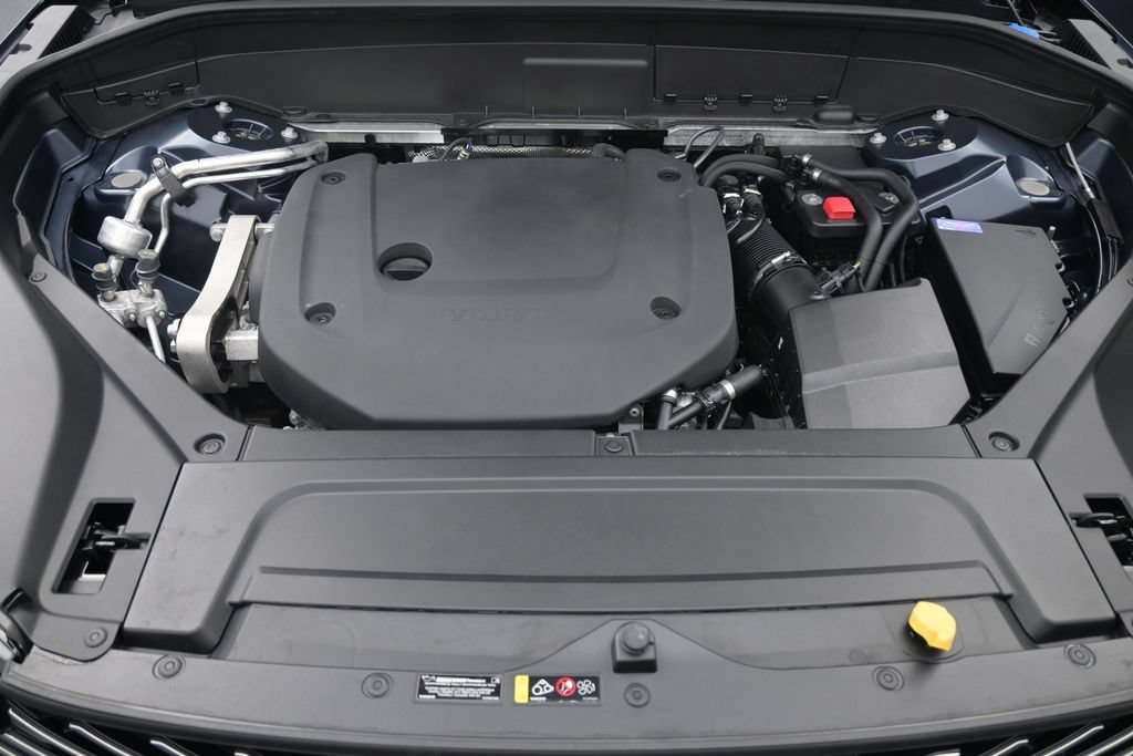 Certified 2026 Volvo XC90 B6 Ultra AWD/4WD image 12