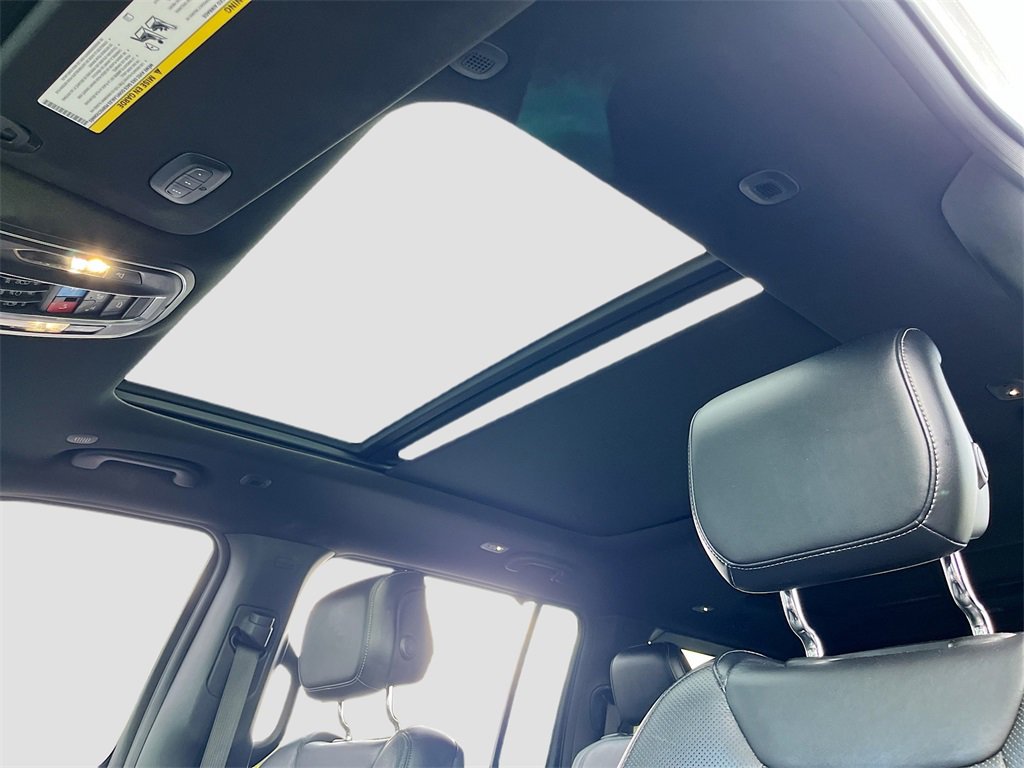 Used 2022 Jeep Wagoneer Series III w/ Premium Group I image 23