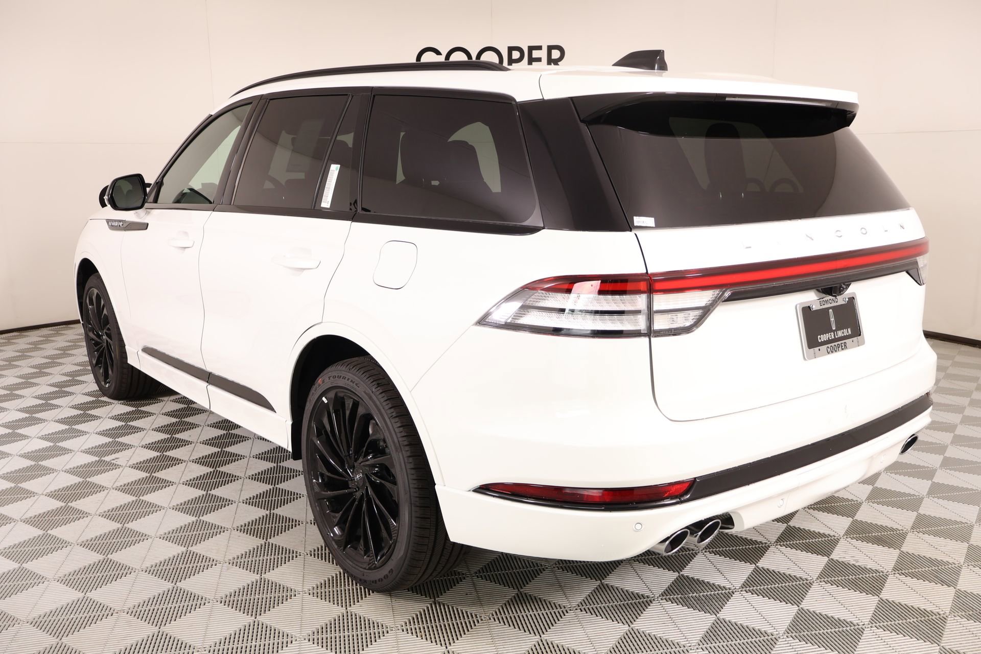 New 2026 Lincoln Aviator Reserve AWD/4WD image 24