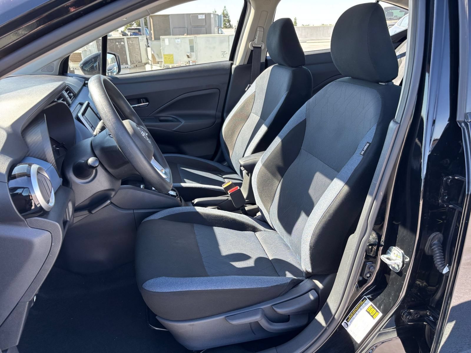 Used 2025 Nissan Versa SV FWD image 25