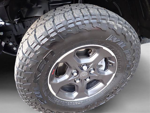 Used 2023 Jeep Gladiator Rubicon w/ Cold Weather Group AWD/4WD image 7