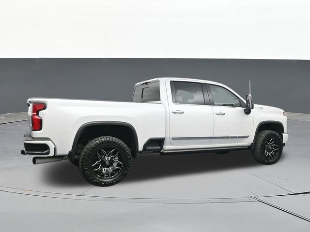 Used 2024 Chevrolet Silverado 2500 High Country w/ Technology Package image 16