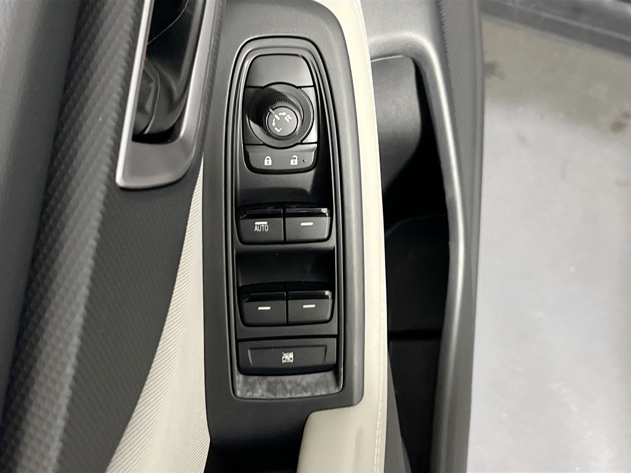 Used 2022 Subaru Forester AWD/4WD image 17