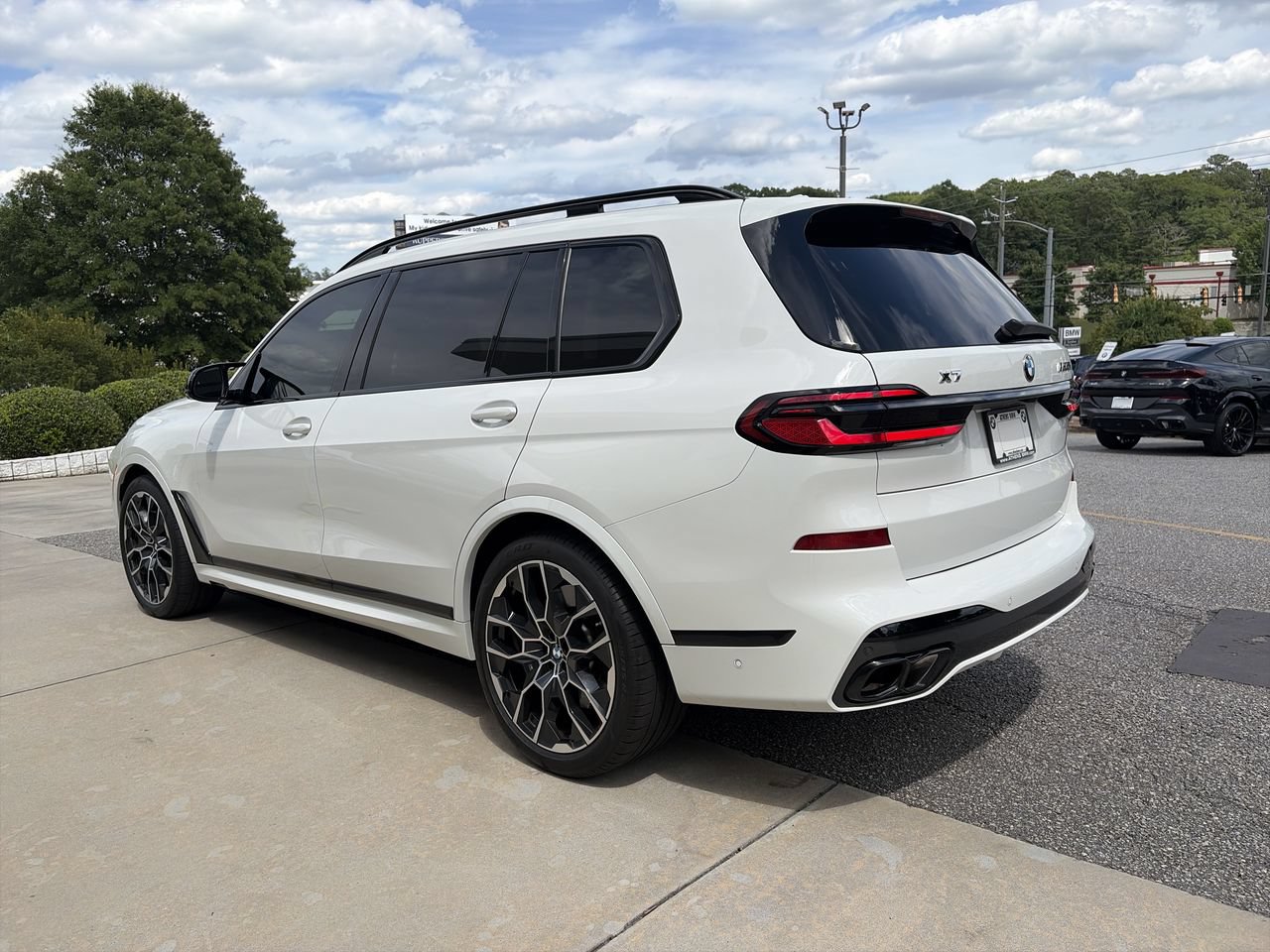 Certified 2025 BMW X7 M60i AWD/4WD image 6