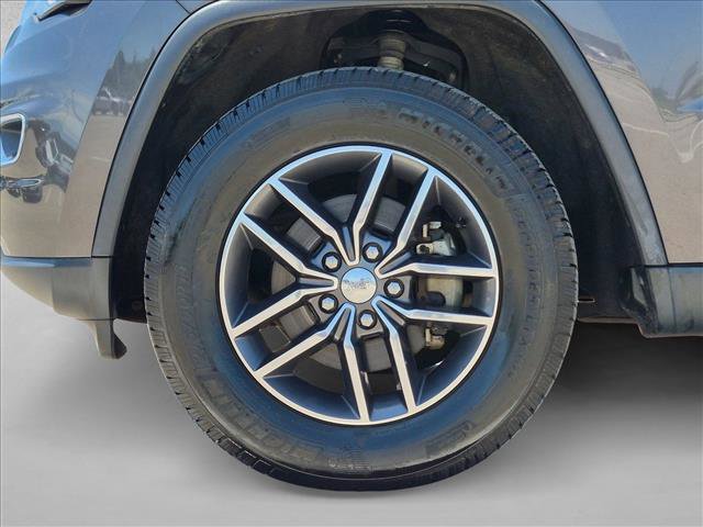 Used 2017 Jeep Grand Cherokee Limited w/ Luxury Group II RWD image 24