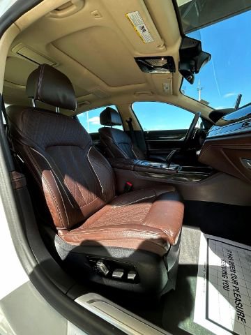 Used 2022 BMW 740i w/ Luxury Rear Seating Package image 10