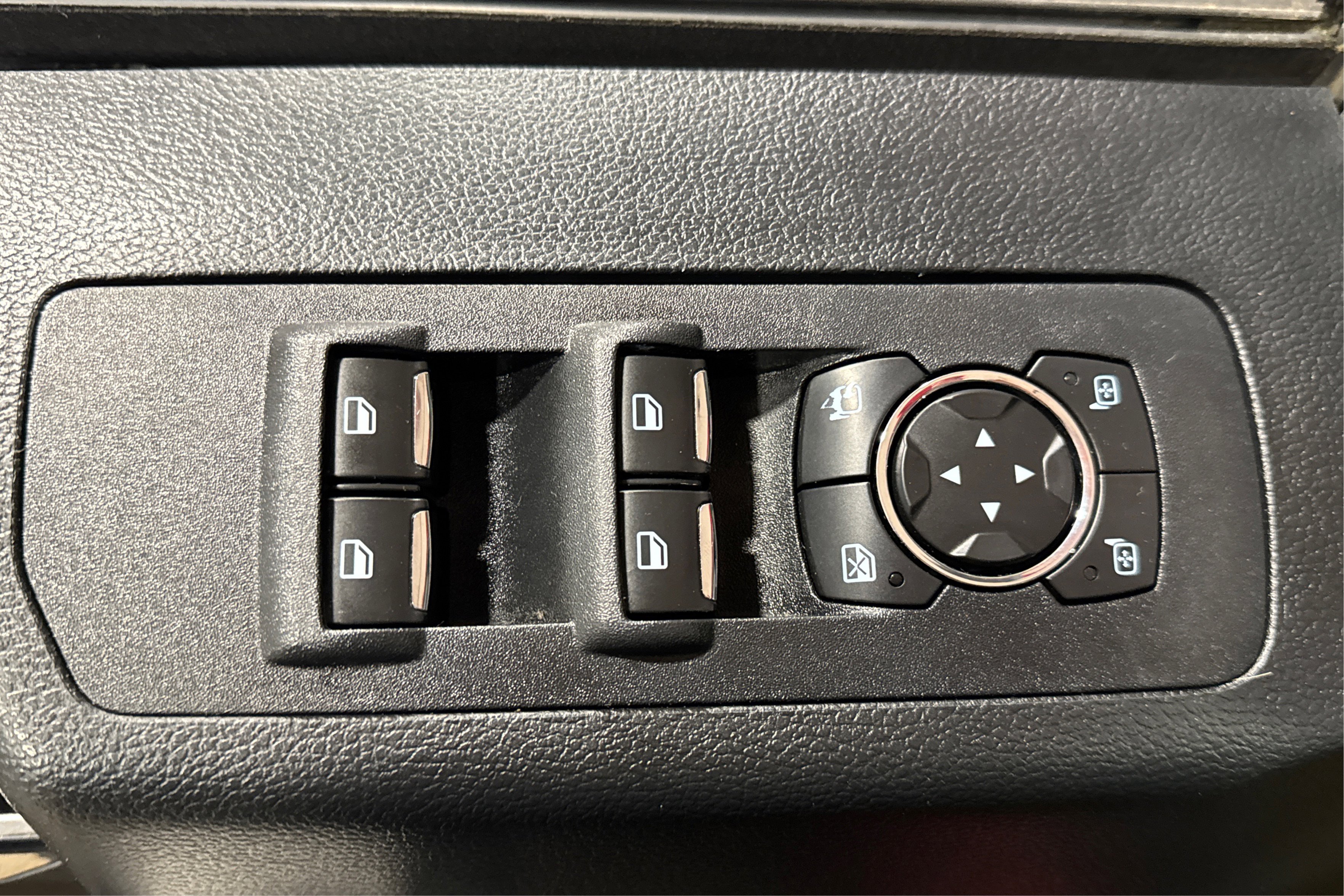 Used 2020 Ford F150 Lariat w/ Equipment Group 502A Luxury image 18