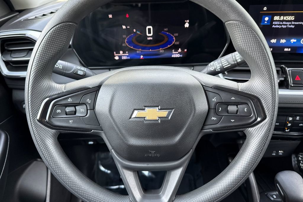 Used 2024 Chevrolet TrailBlazer LT image 33