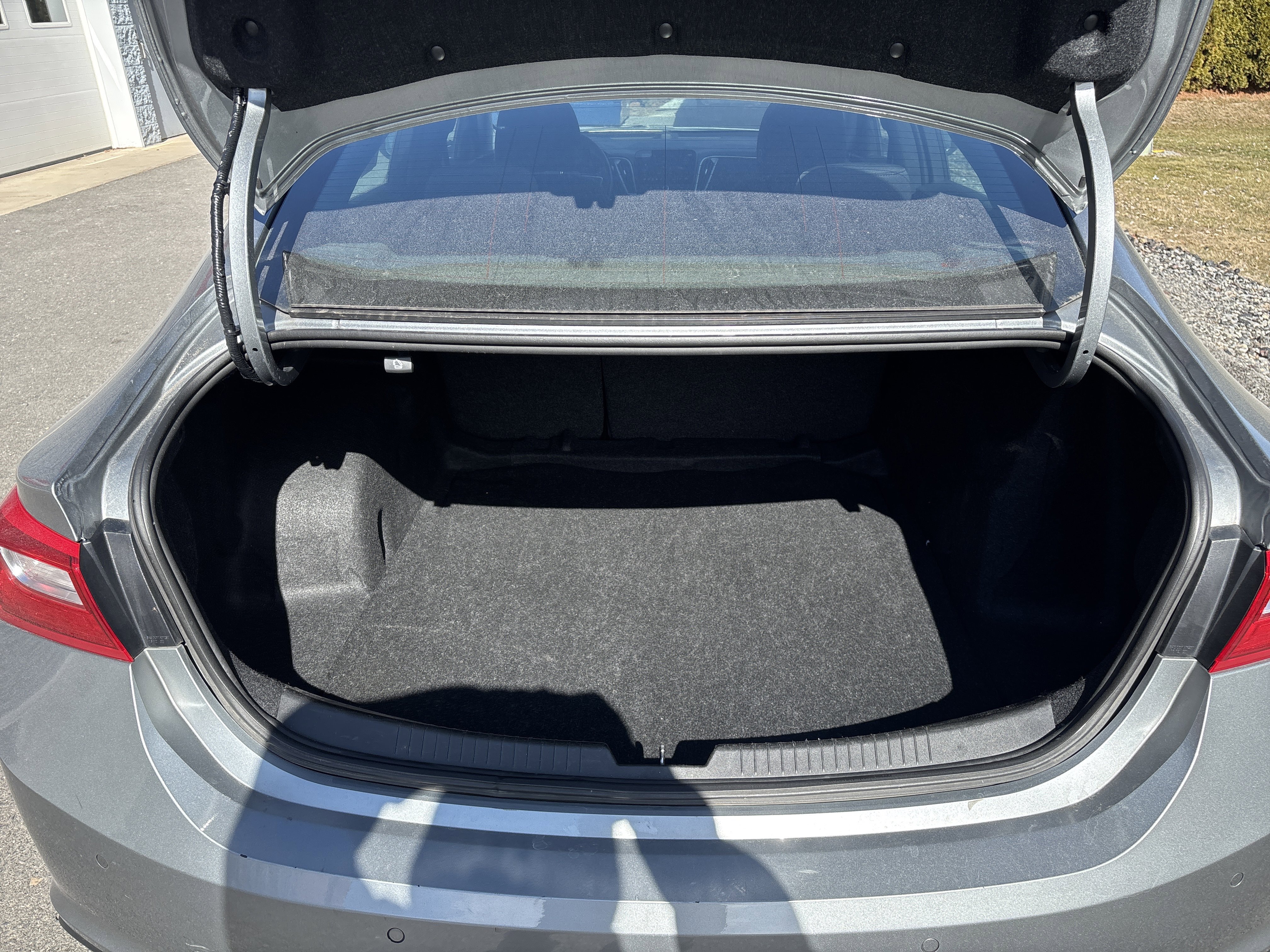 Used 2024 Chevrolet Malibu LT FWD image 5