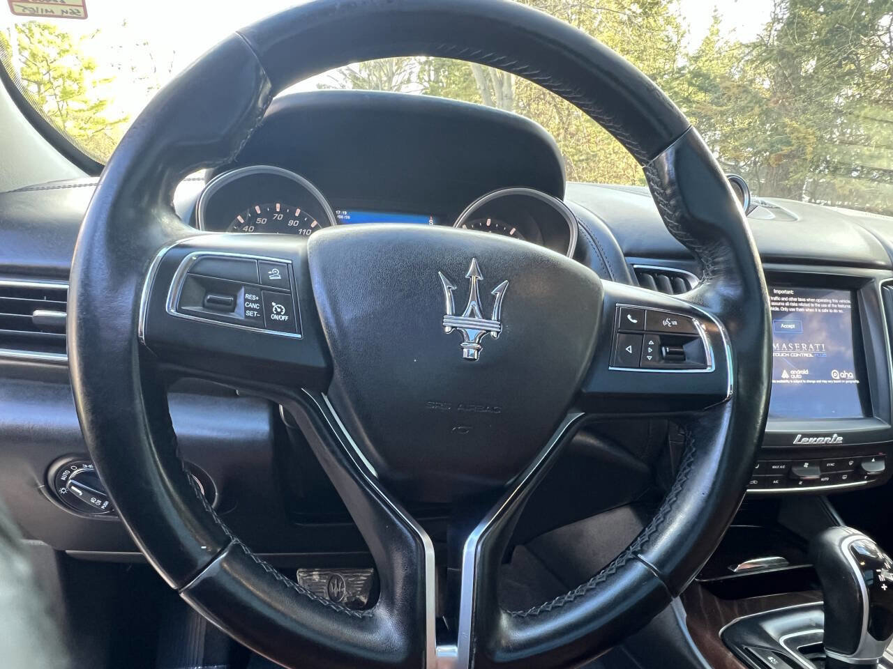 Used 2017 Maserati Levante w/ Luxury Package AWD/4WD image 40