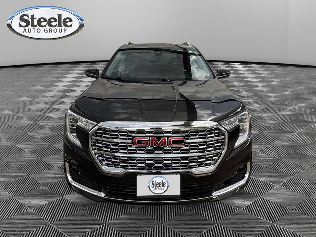 Certified 2024 GMC Terrain Denali w/ Black Diamond Edition AWD/4WD image 8