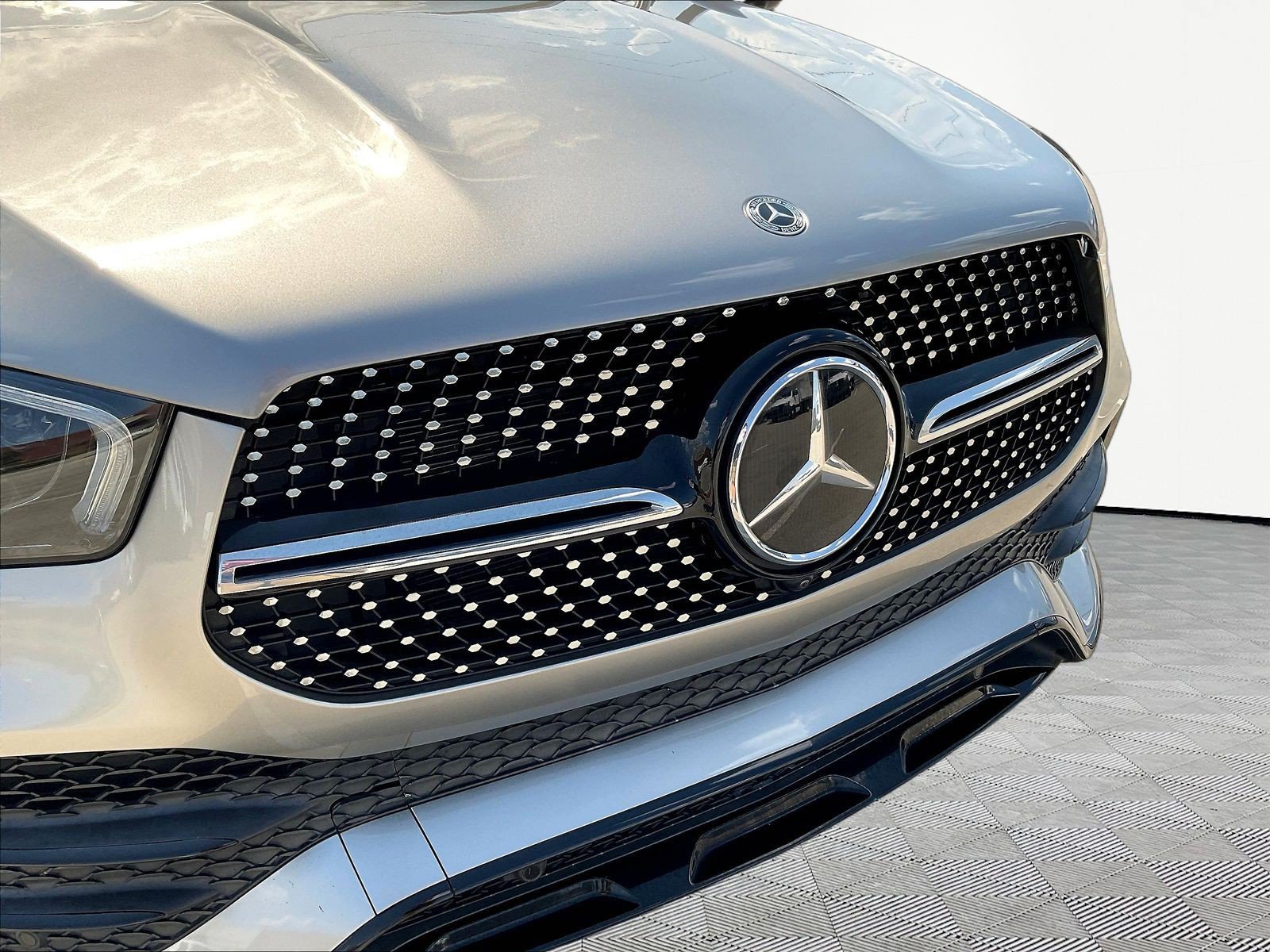 Certified 2023 Mercedes-Benz GLE 350 4MATIC w/ AMG Line Exterior image 33