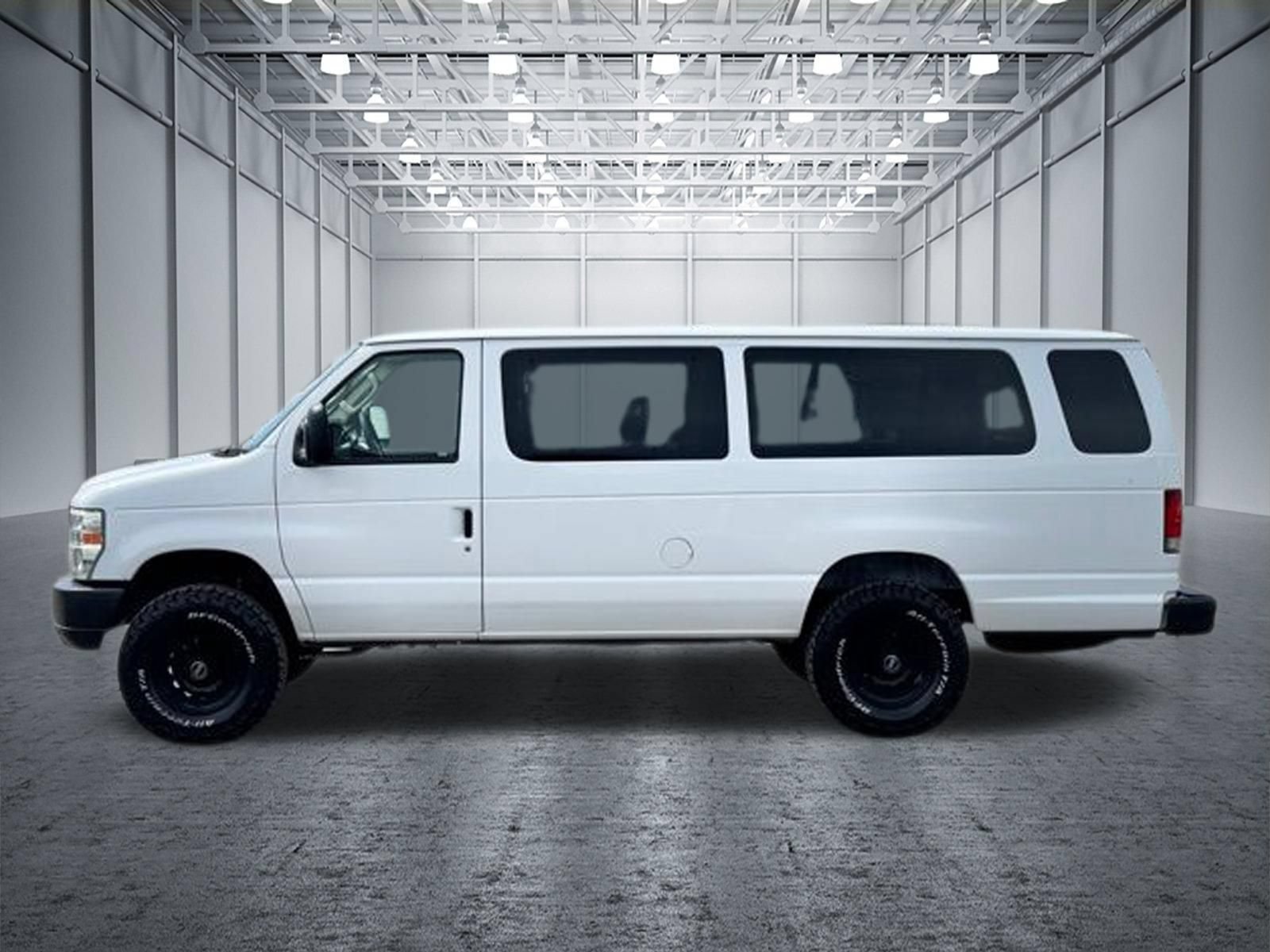 Used 2014 Ford E-350 and Econoline 350 XLT RWD image 7
