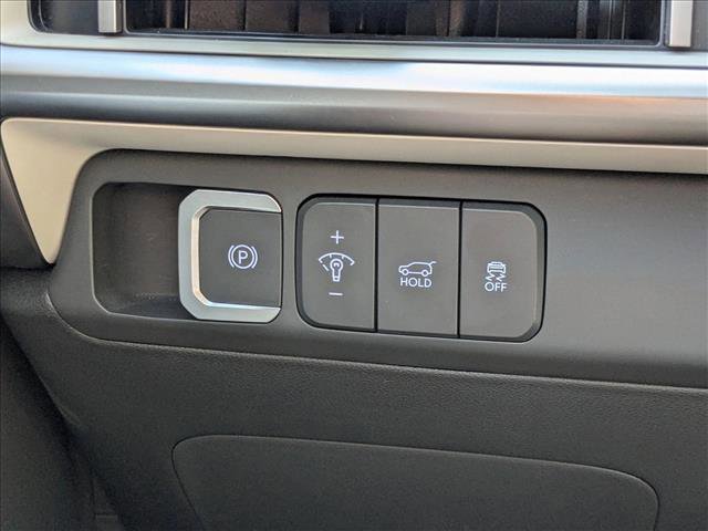 Used 2024 Hyundai Santa Fe SEL image 11