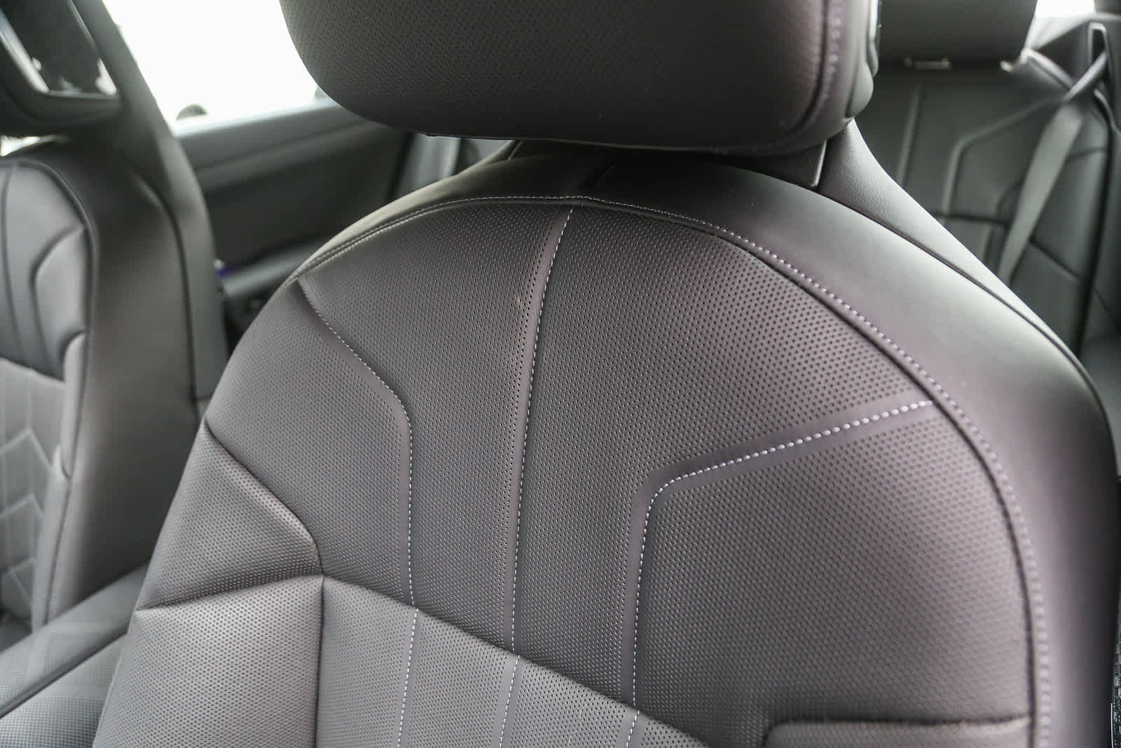 Used 2025 BMW i7 eDrive50 w/ M Sport Package image 21