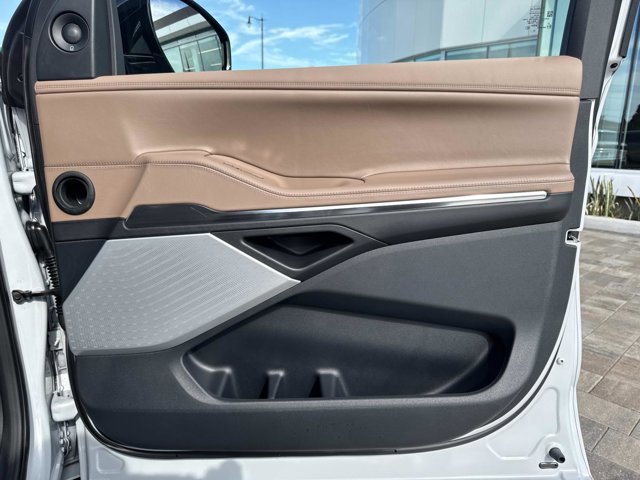 New 2025 Lincoln Navigator Black Label image 17