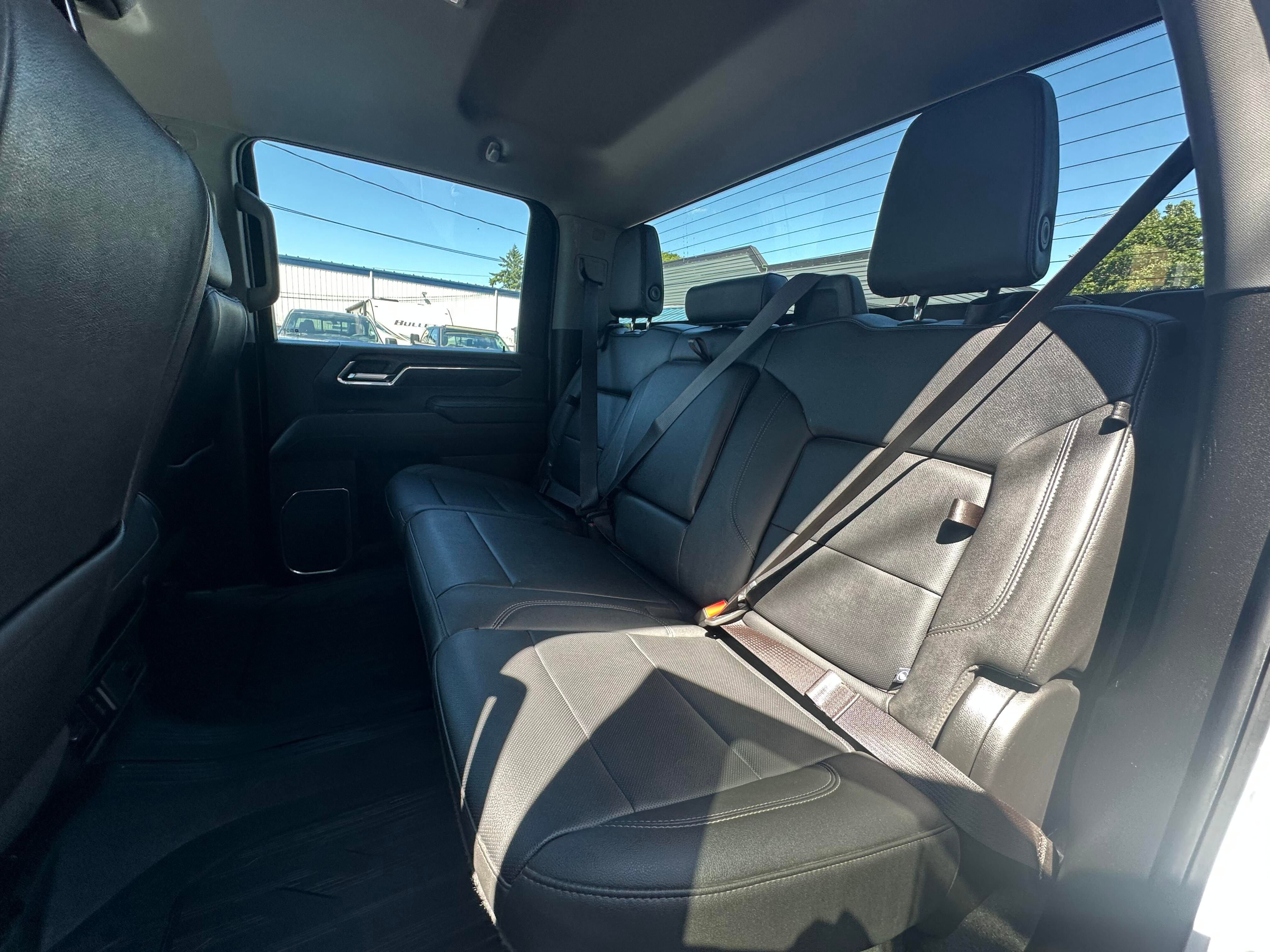Used 2024 GMC Sierra 3500 SLT w/ X31 Off-Road Package image 15