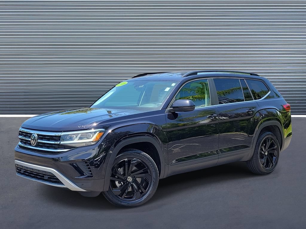 Used 2023 Volkswagen Atlas SE w/ Black Wheel Package