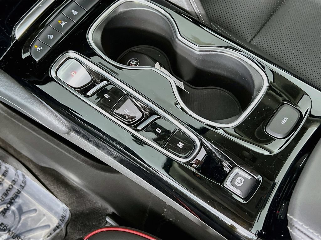 Certified 2023 Buick Envision Essence w/ Sport Touring Package AWD/4WD image 15