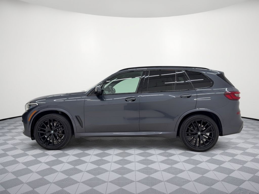 Used 2022 BMW X5 xDrive40i w/ M Sport Package AWD/4WD image 2
