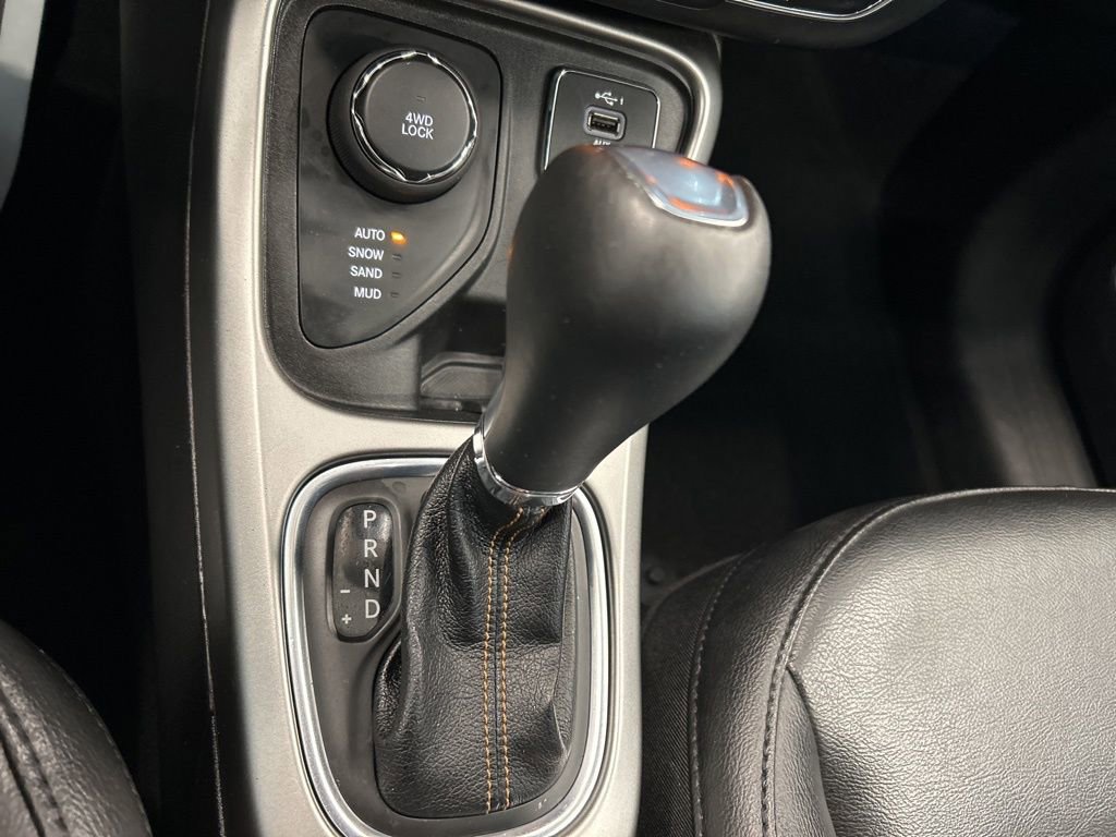 Used 2020 Jeep Compass Latitude w/ Cold Weather Group image 22