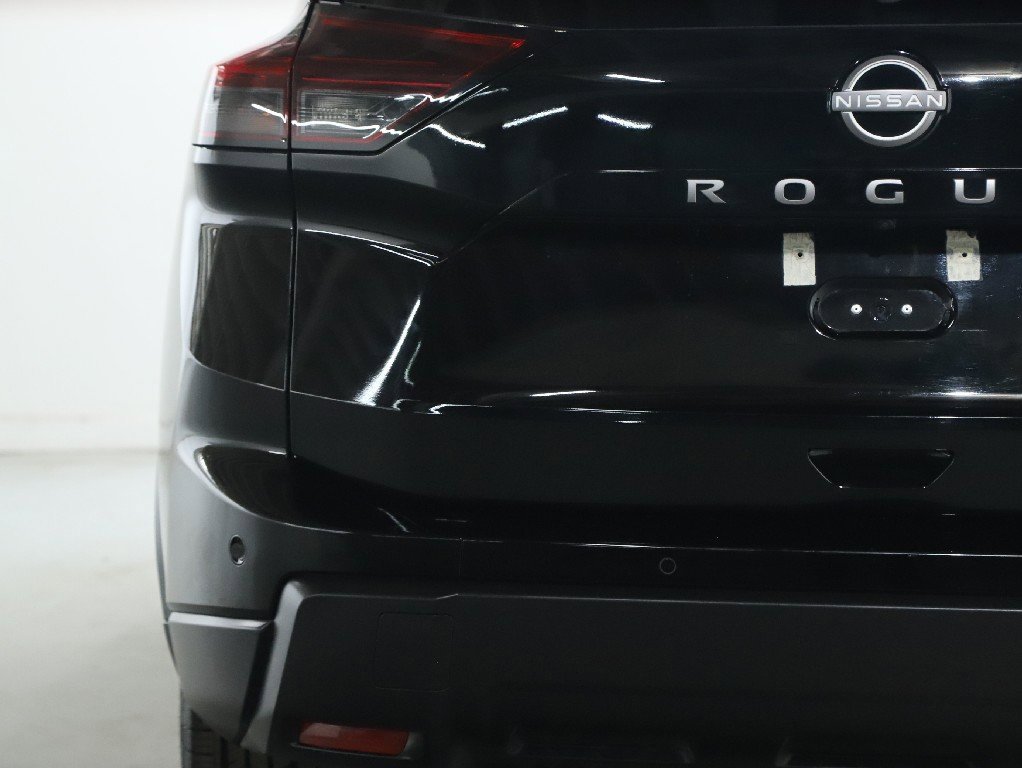 Certified 2025 Nissan Rogue SV image 42