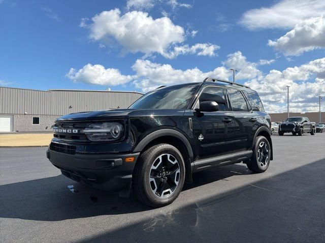 Used 2022 Ford Bronco Sport Outer Banks w/ Tech Package image 3