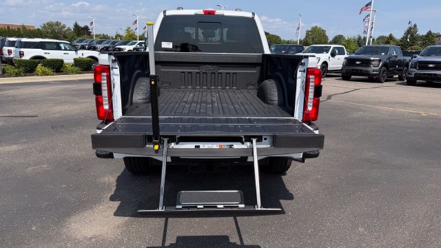 New 2026 Ford F350 XLT w/ XLT Premium Package AWD/4WD image 12