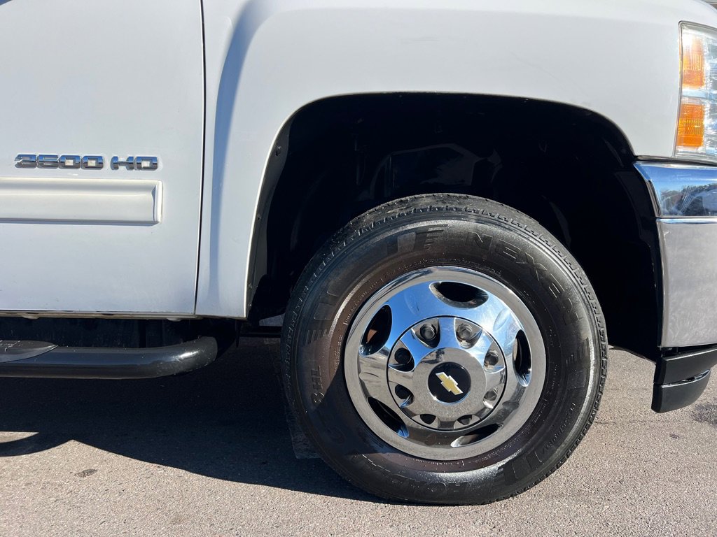 Used 2013 Chevrolet Silverado 3500 LT w/ Convenience Package AWD/4WD image 13