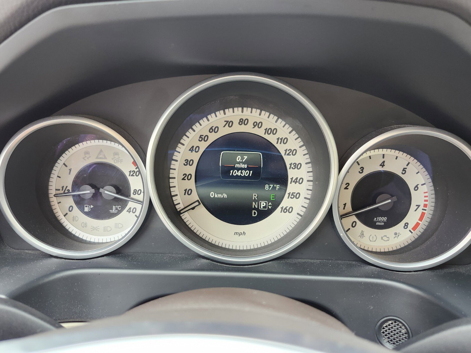 Used 2015 Mercedes-Benz E 350 Sedan image 28