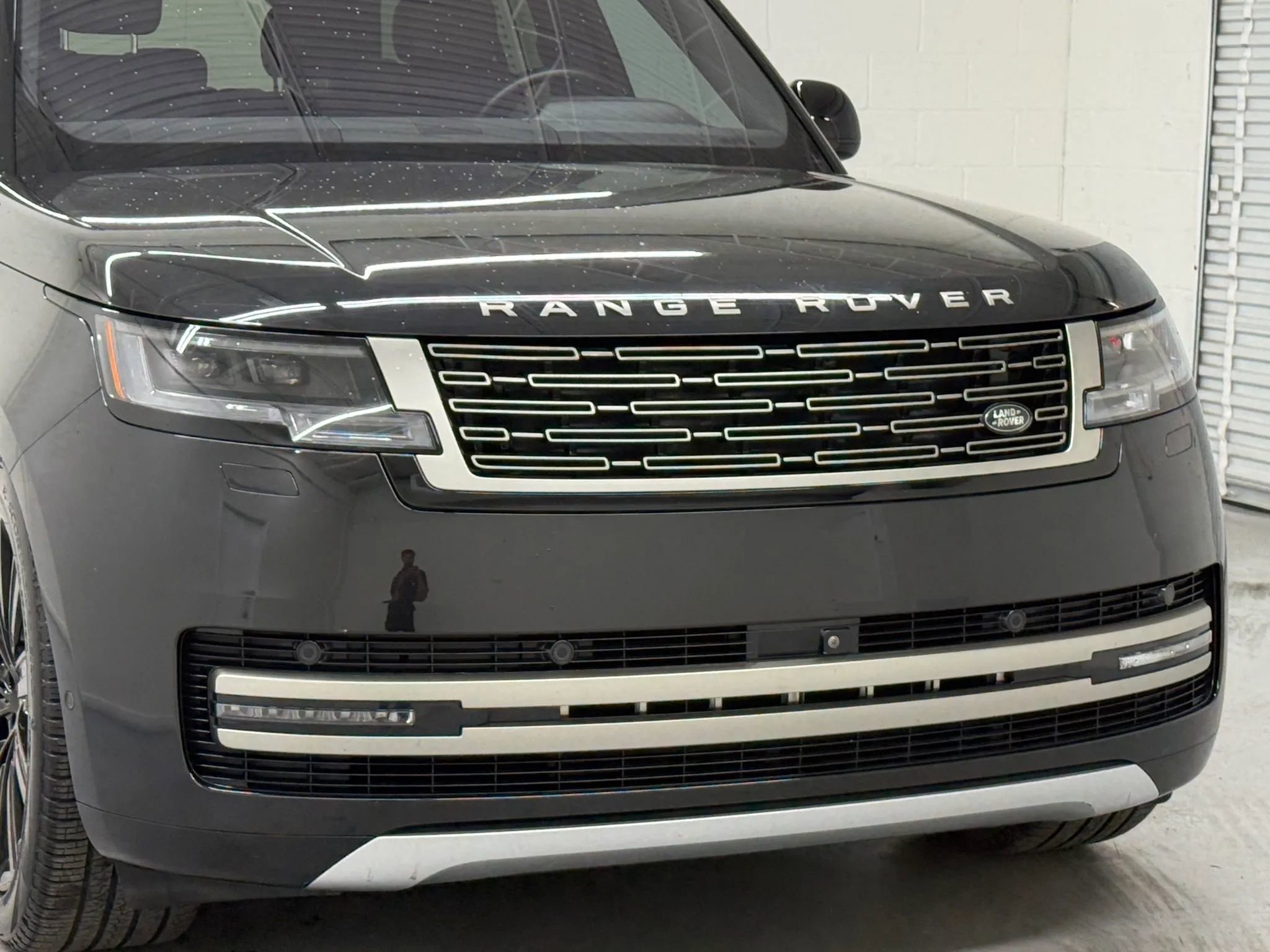 Used 2023 Land Rover Range Rover SE image 38