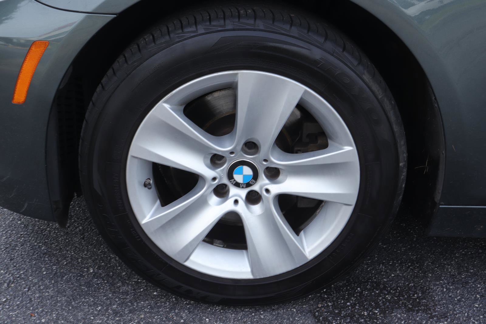 Used 2013 BMW 528i Sedan RWD image 32
