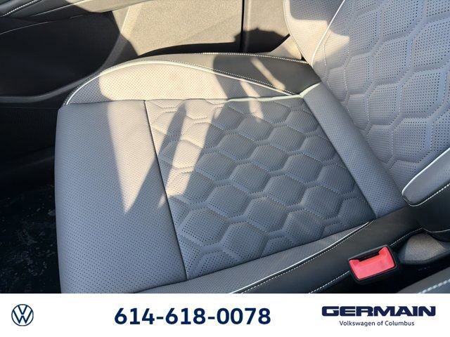 New 2026 Volkswagen Tiguan SEL R-Line image 31