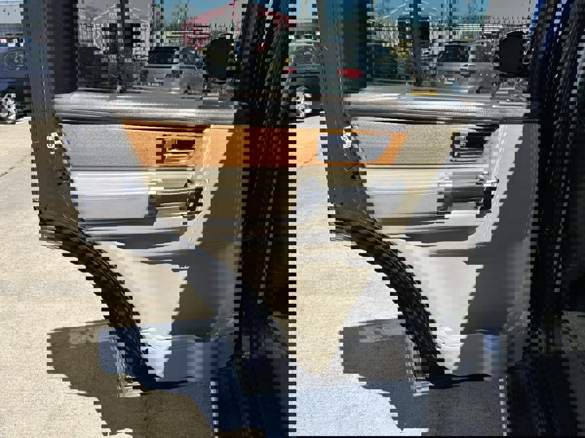 Used 2014 Land Rover LR4 HSE LUX image 34