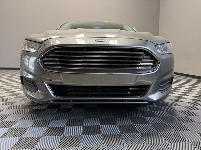 Used 2014 Ford Fusion SE FWD image 3