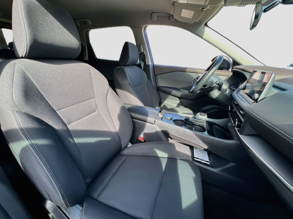Used 2023 Nissan Rogue S AWD/4WD image 25