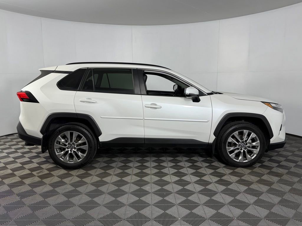 Used 2024 Toyota RAV4 XLE Premium image 4