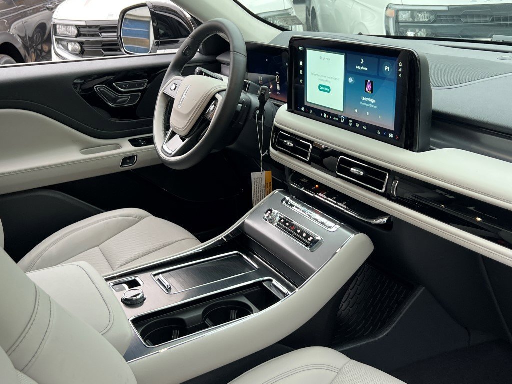 New 2026 Lincoln Aviator AWD image 10