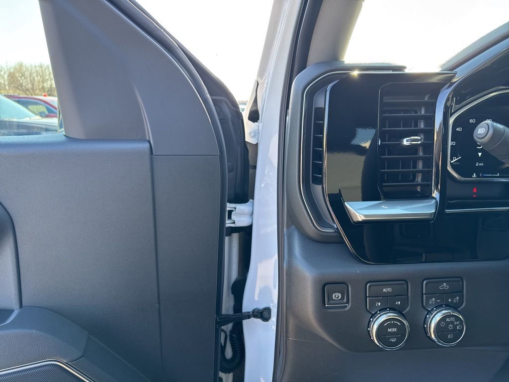 New 2026 GMC Sierra 1500 Elevation image 14