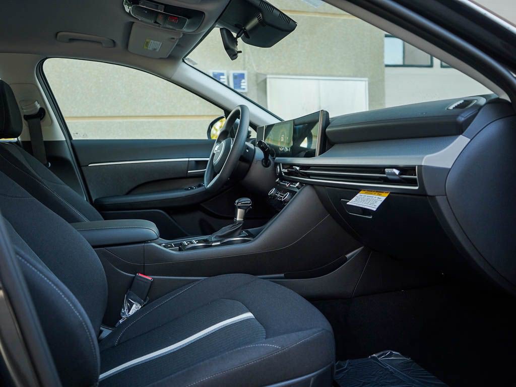 New 2026 Hyundai Sonata SE FWD image 9