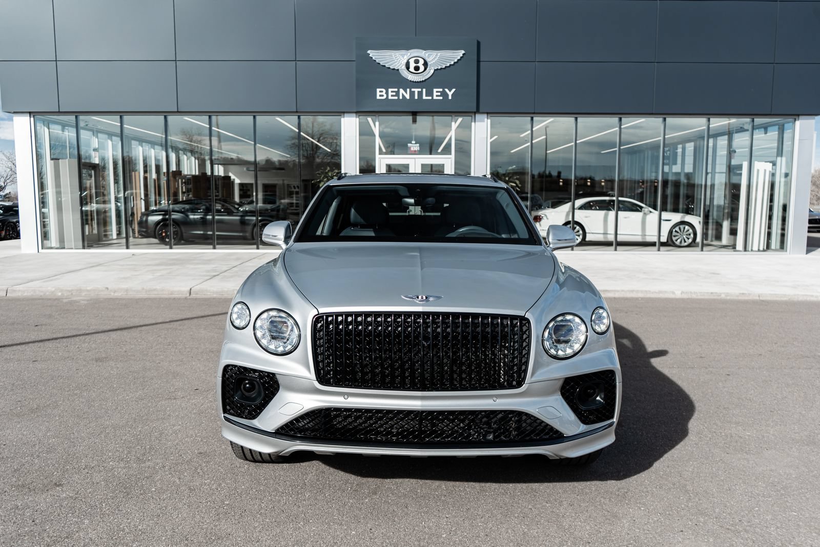 Certified 2023 Bentley Bentayga Extended Wheelbase AWD/4WD image 19