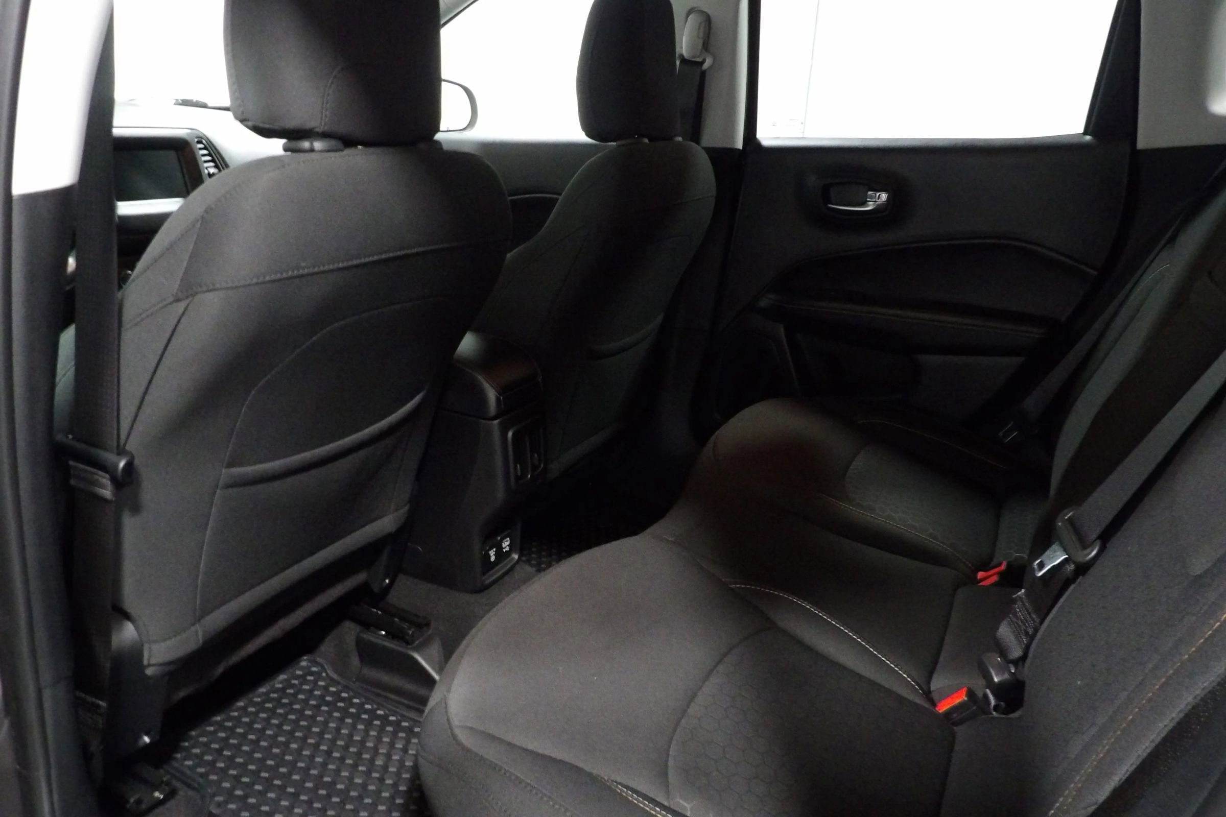 Used 2019 Jeep Compass Sport w/ Cold Weather Group image 10